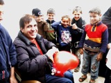 Battono forte i nostri cuori per i bambini della Siria (Campo di Bab Al Salam, Siria - linea di confine)